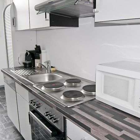 Royal Resort Apartments Westbahnhof Vienna Room photo